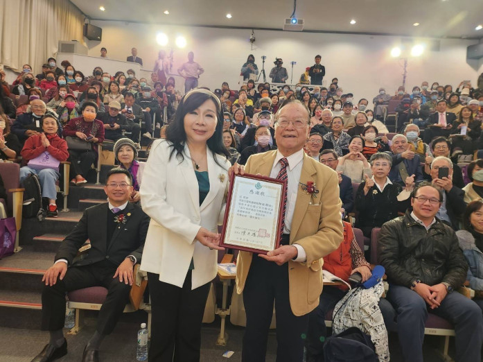 Dr. Chai Chin Lin and Dr. Kuan Yiao Chen