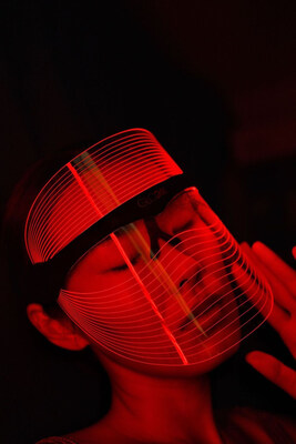 GLO24K 7 Color LED Beauty Mask