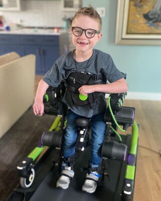 Kiddo in a Trexo and Treadmill (CNW Group/Trexo Robotics)