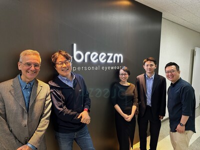 Harvard Business School faculty and researchers visit Breezm’s Seoul headquarters in May 2024. From left: HBS professor Juan Alcacer, Breezm Co-Founder and CEO Zenma Hyungjin Park, HBS Asia-Pacific Research Center researchers Adina Wong and Brian Fu, and Breezm Co-Founder and Co-CEO Will Wooseok Sung.