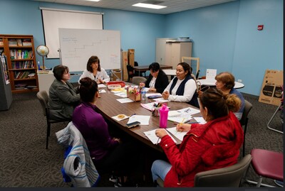 Endeavor Health's Community Resource Center is a “one-stop shop” that brings together more than a dozen partner agencies under one roof to deliver comprehensive support services to individuals and families in Chicago’s northwest suburbs. Endeavor Health's Community Resource Center is a “one-stop shop” that brings together more than a dozen partner agencies under one roof to deliver comprehensive support services to individuals and families in Chicago’s northwest suburbs.