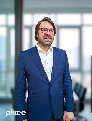 Pierre Couture, Vice President of Marketing at Pixee Medical.